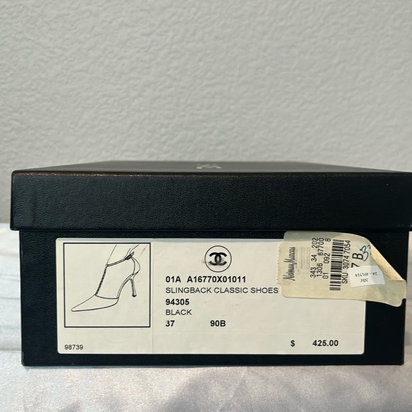 Chanel Shoe Size 37 Black Leather Pointed Toe Chain Detail Ankle Strap Pump - Picture 2 of 15